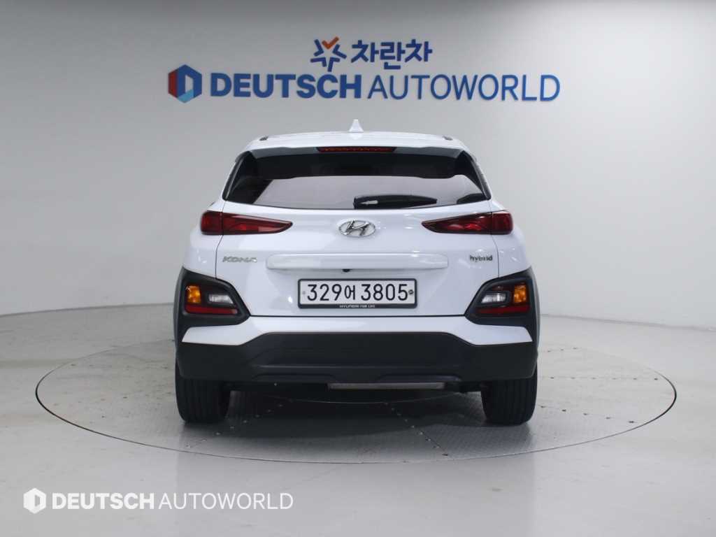 HYUNDAI Kona - Vista 4