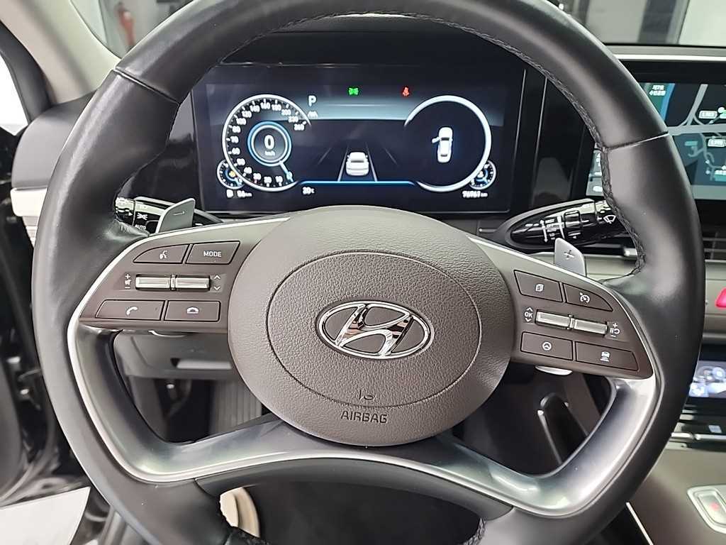 HYUNDAI Grandeur - Vista 9