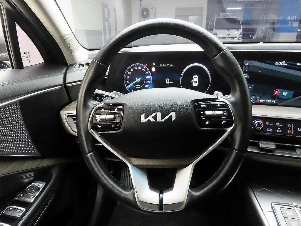KIA K8 - Vista 7