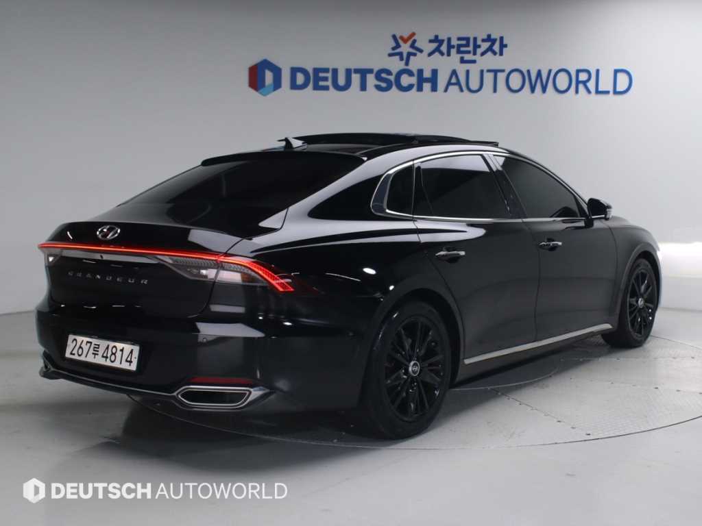 HYUNDAI Grandeur - Vista 2