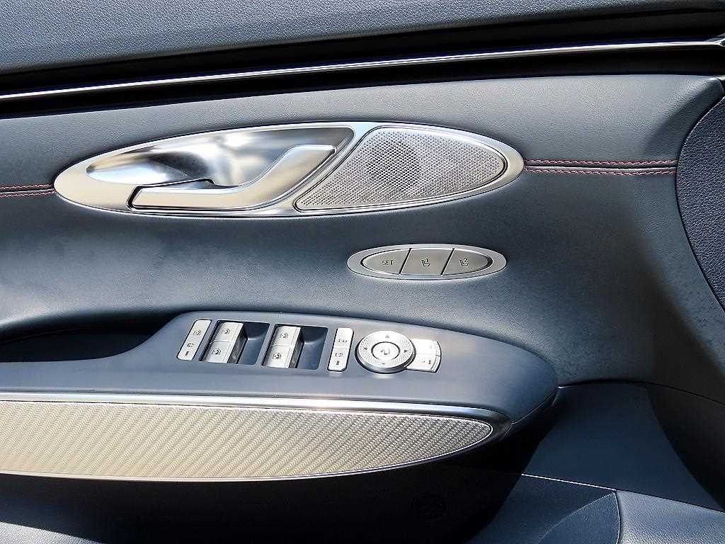 Genesis GV70 - Vista 11