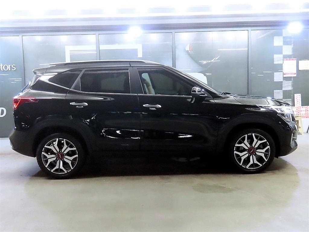 KIA Seltos - Vista 3