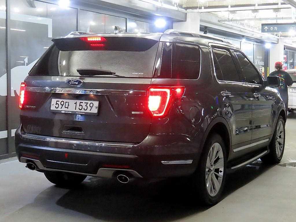 Ford Explorer - Vista 4