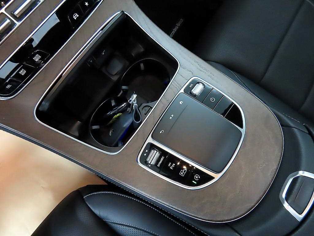 Mercedes Benz E class 2021 Negro - Importación desde Corea - HF Imports Iquique - Foto 13