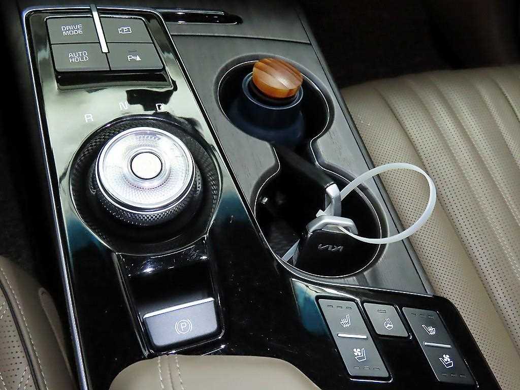 KIA K8 - Vista 12