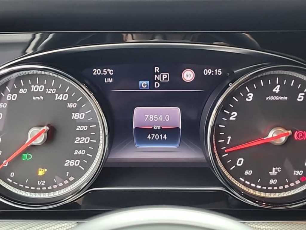Mercedes Benz E class - Vista 6