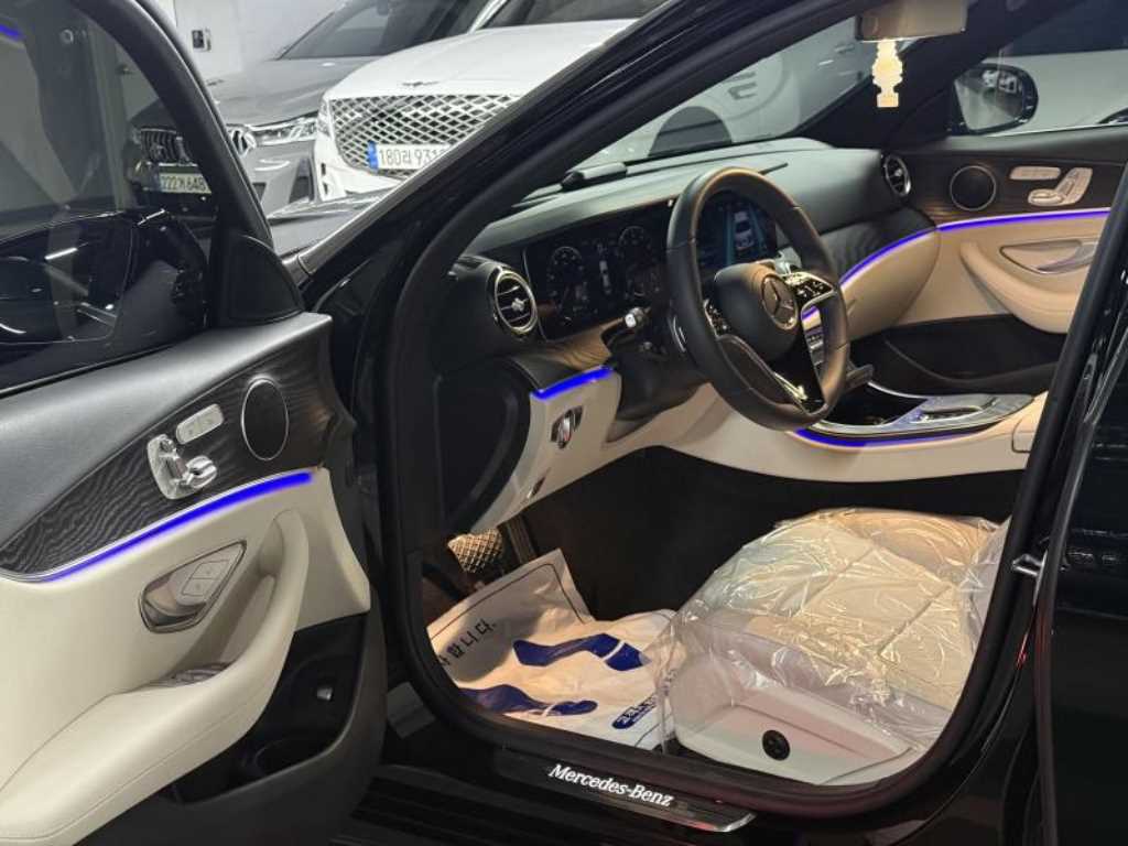 Mercedes Benz E class - Vista 10
