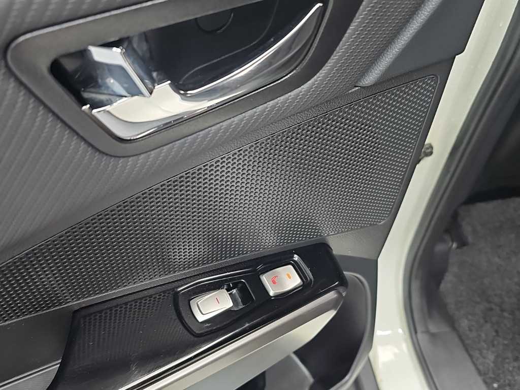 Ssangyong Tivoli 2017 Blanco - Importación desde Corea - HF Imports Iquique - Foto 13