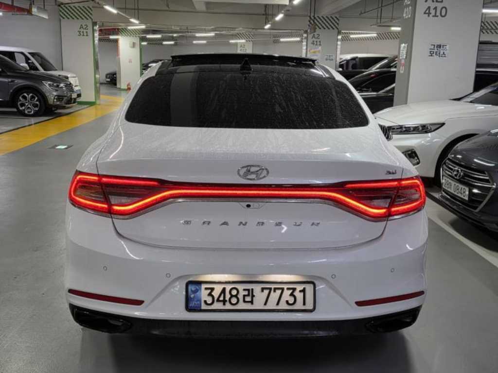 HYUNDAI Grandeur - Vista 4