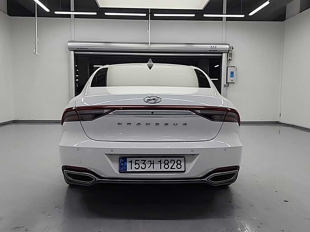HYUNDAI Grandeur - Vista 3