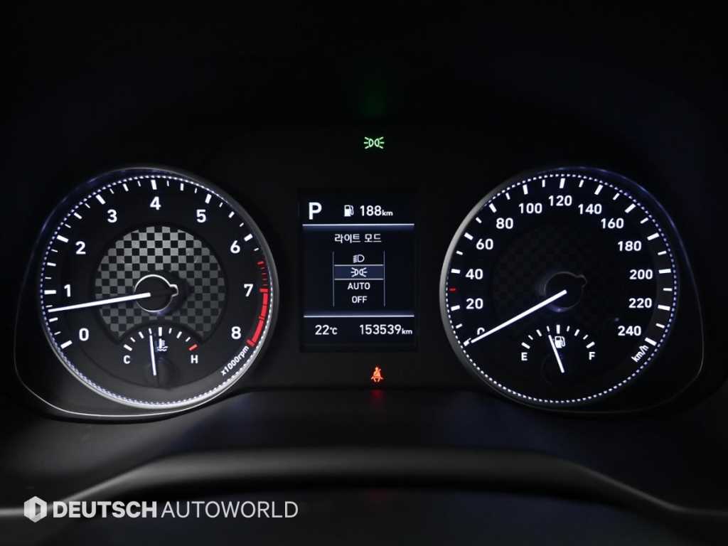 HYUNDAI Avante - Vista 8
