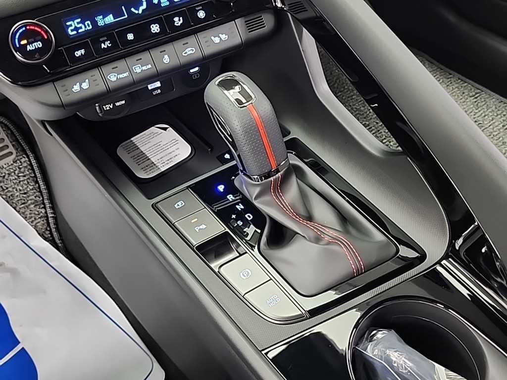 HYUNDAI Avante - Vista 8