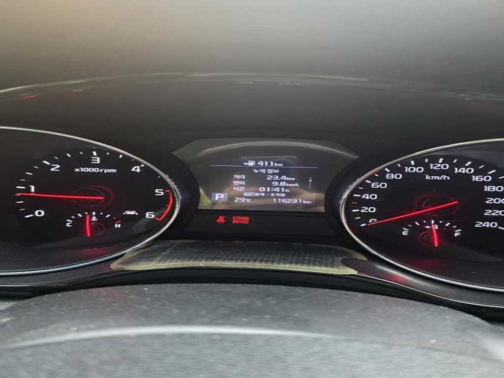 KIA Carnival - Vista 3