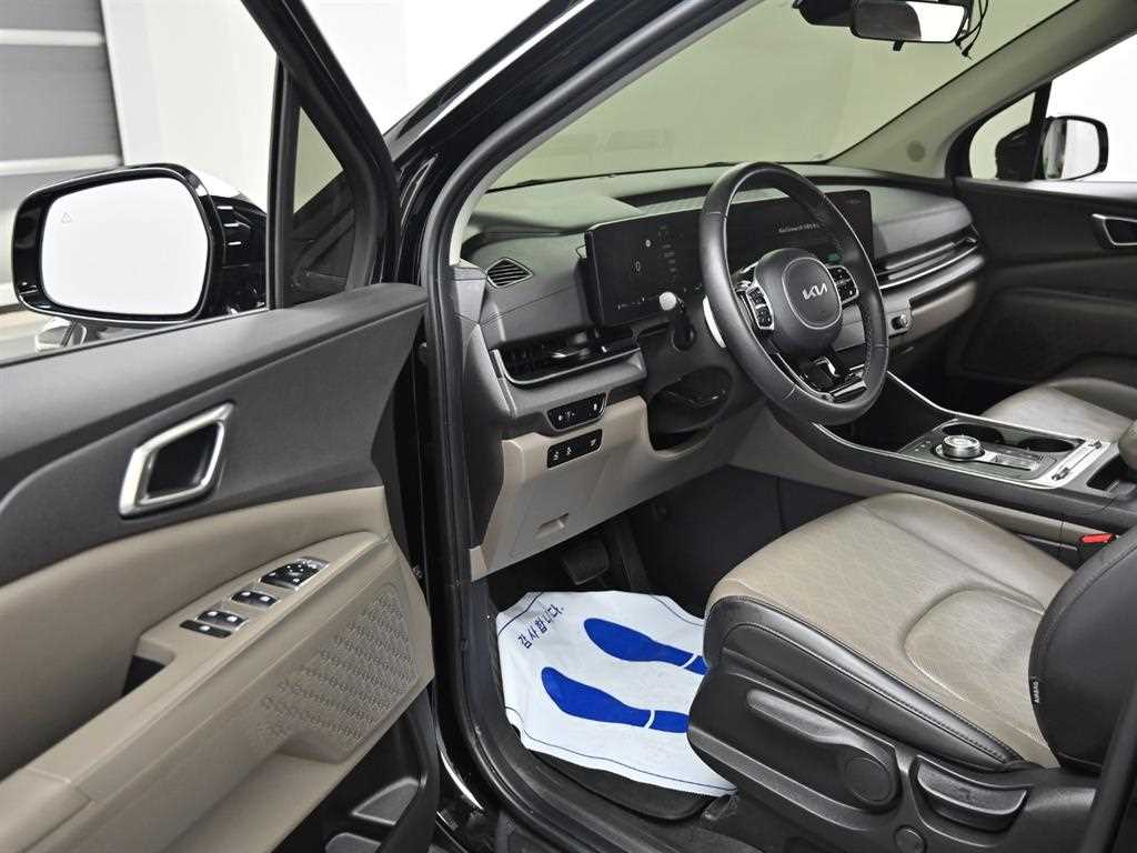 KIA Carnival - Vista 5