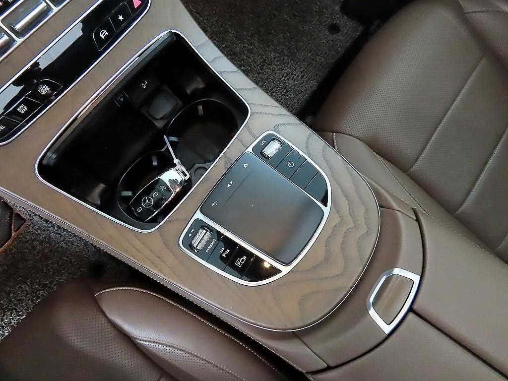 Mercedes Benz E class 2021 Blanco - Importación desde Corea - HF Imports Iquique - Foto 13