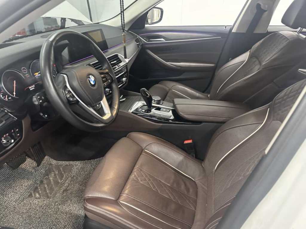 BMW 5 Series - Vista 9