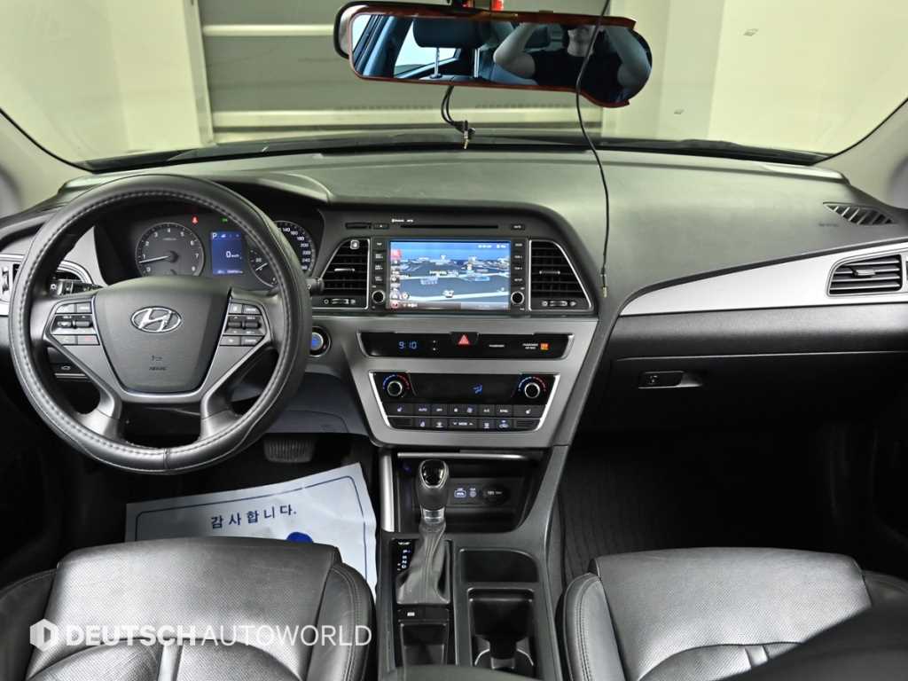 HYUNDAI Sonata - Vista 7