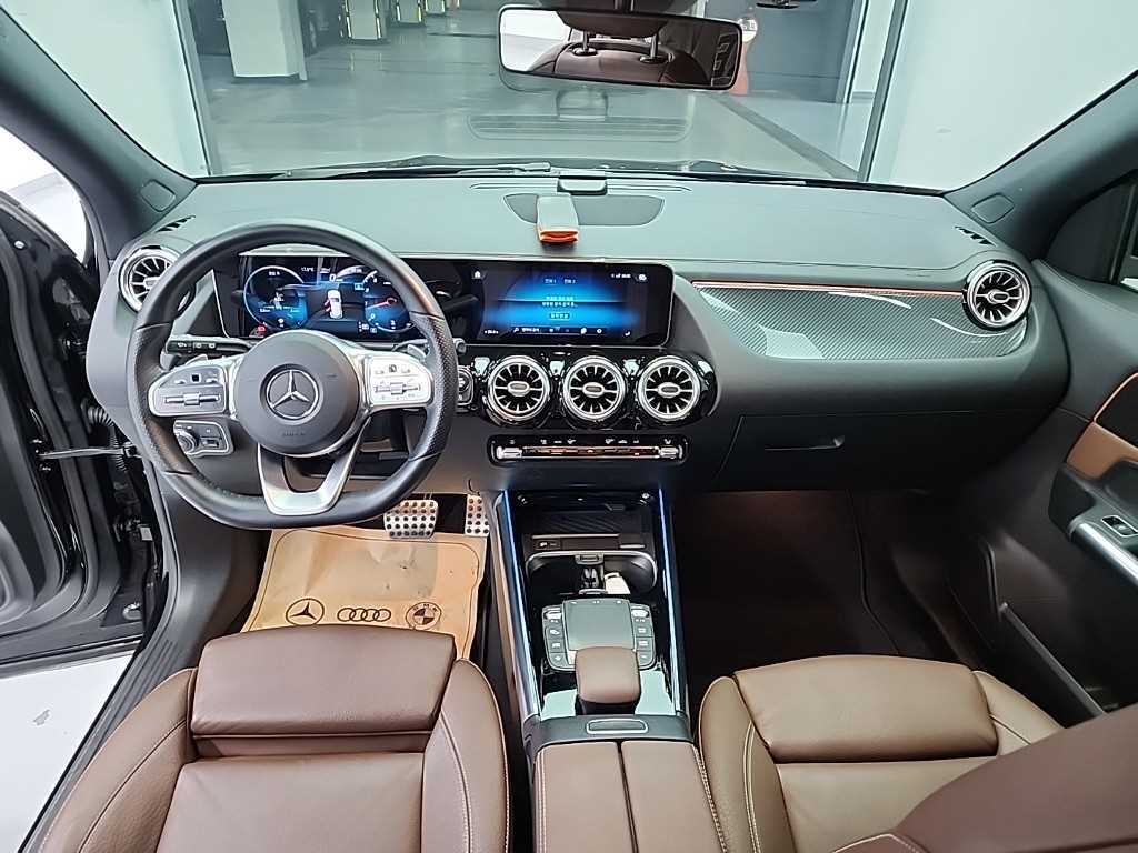 Mercedes Benz GLA Class - Vista 7