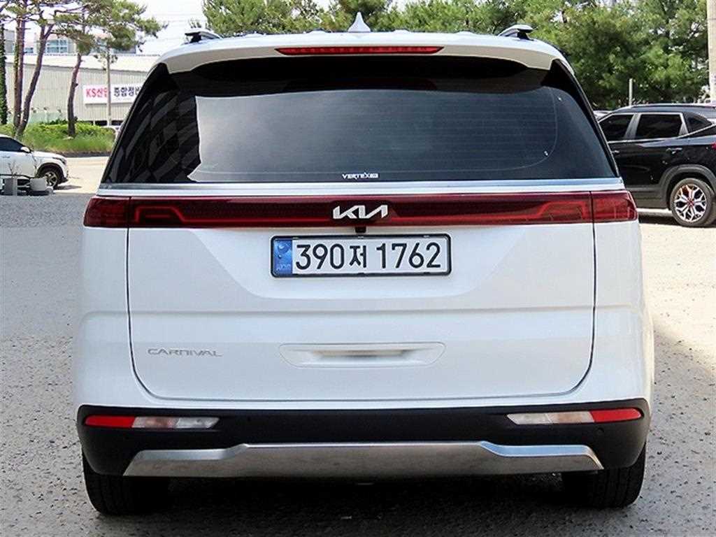 KIA Carnival - Vista 4
