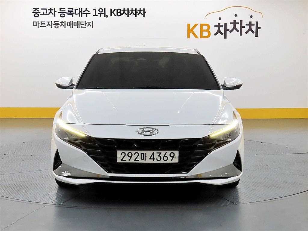 HYUNDAI Avante 2022 Blanco - Importación desde Corea - HF Imports Iquique - Foto 1