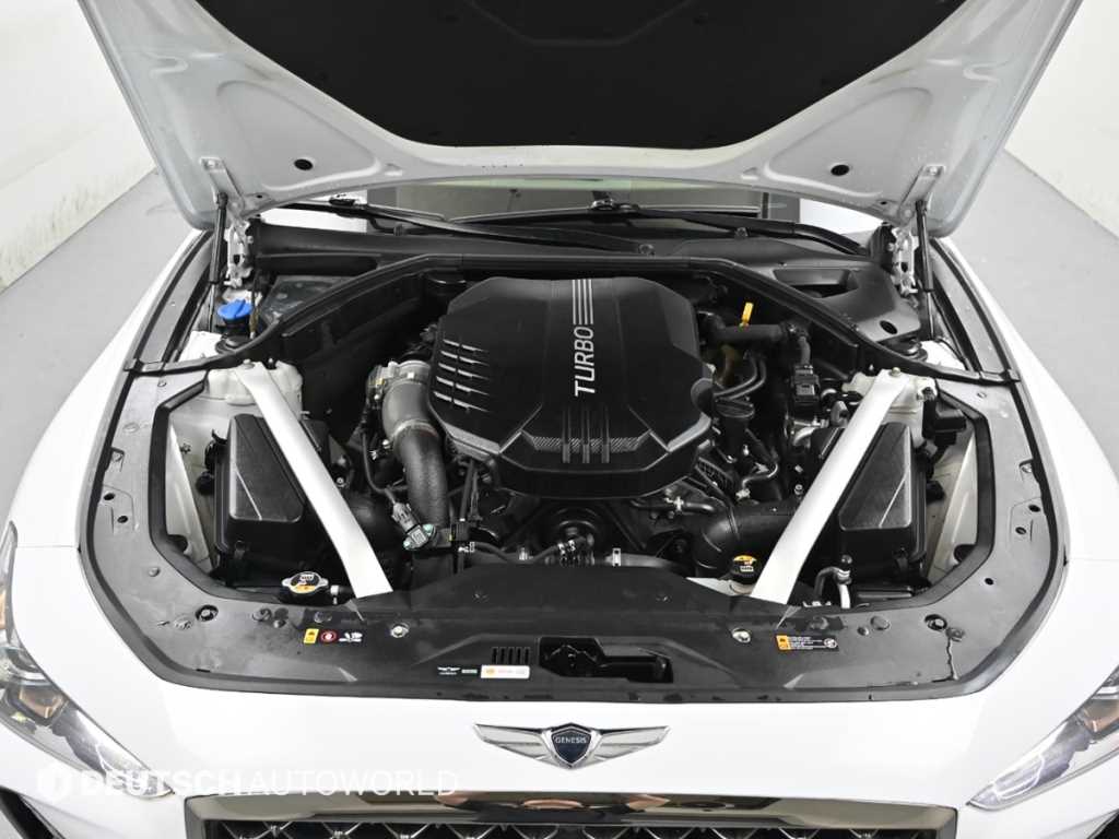 Genesis G70 - Vista 6