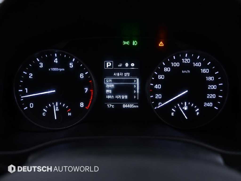 HYUNDAI Avante - Vista 8