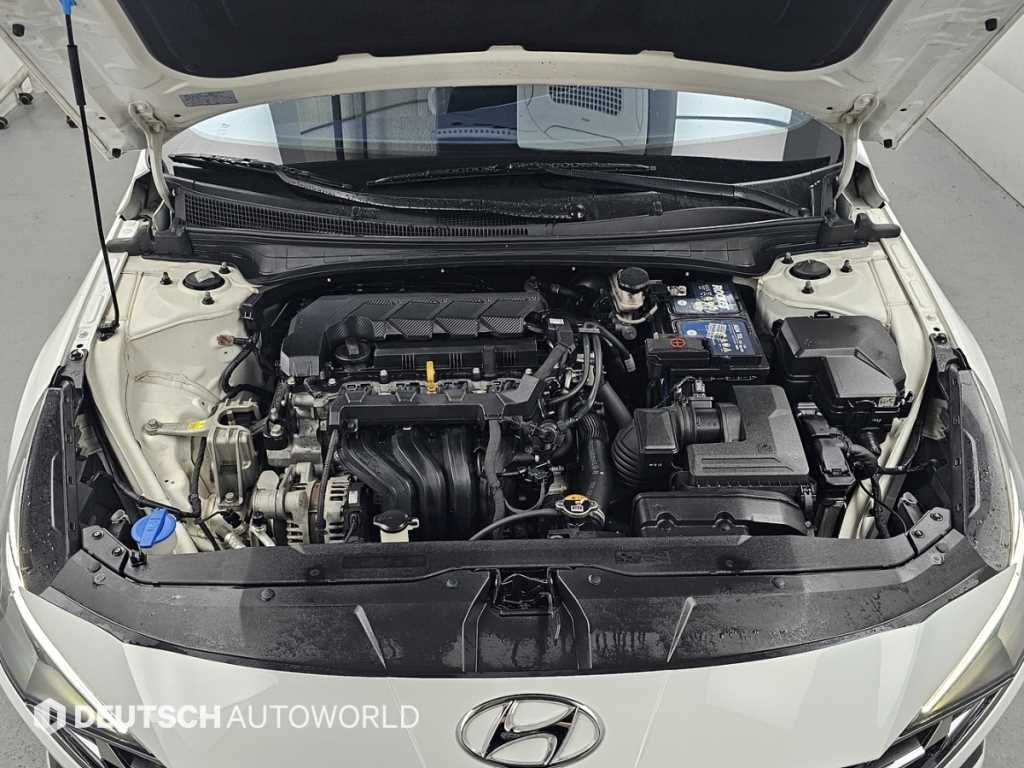 HYUNDAI Avante - Vista 6