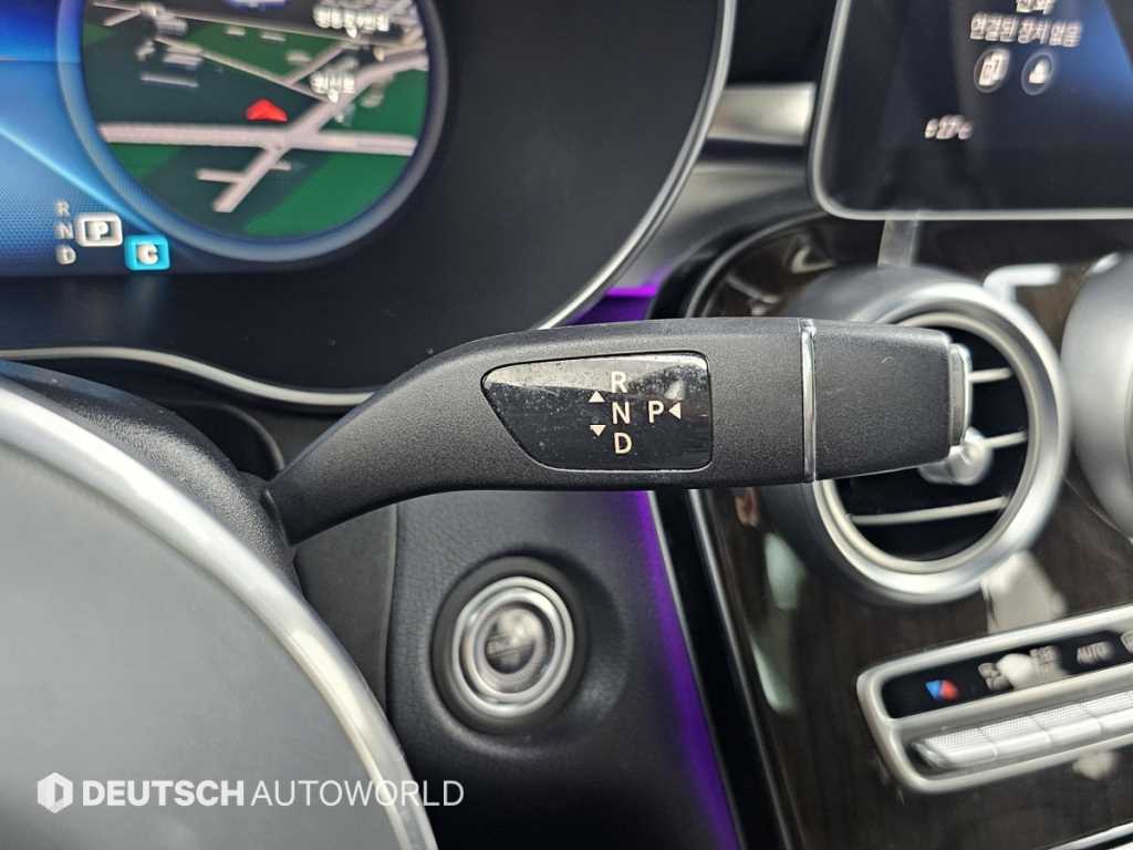 Mercedes Benz GLC Class - Vista 9