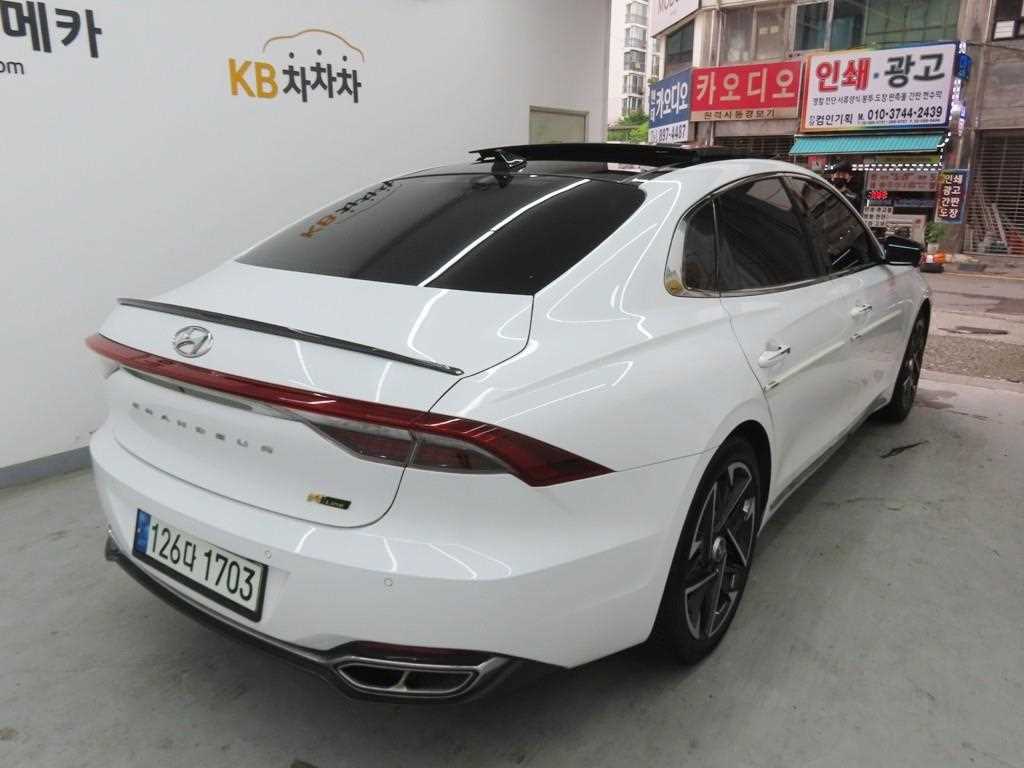 HYUNDAI Grandeur - Vista 3