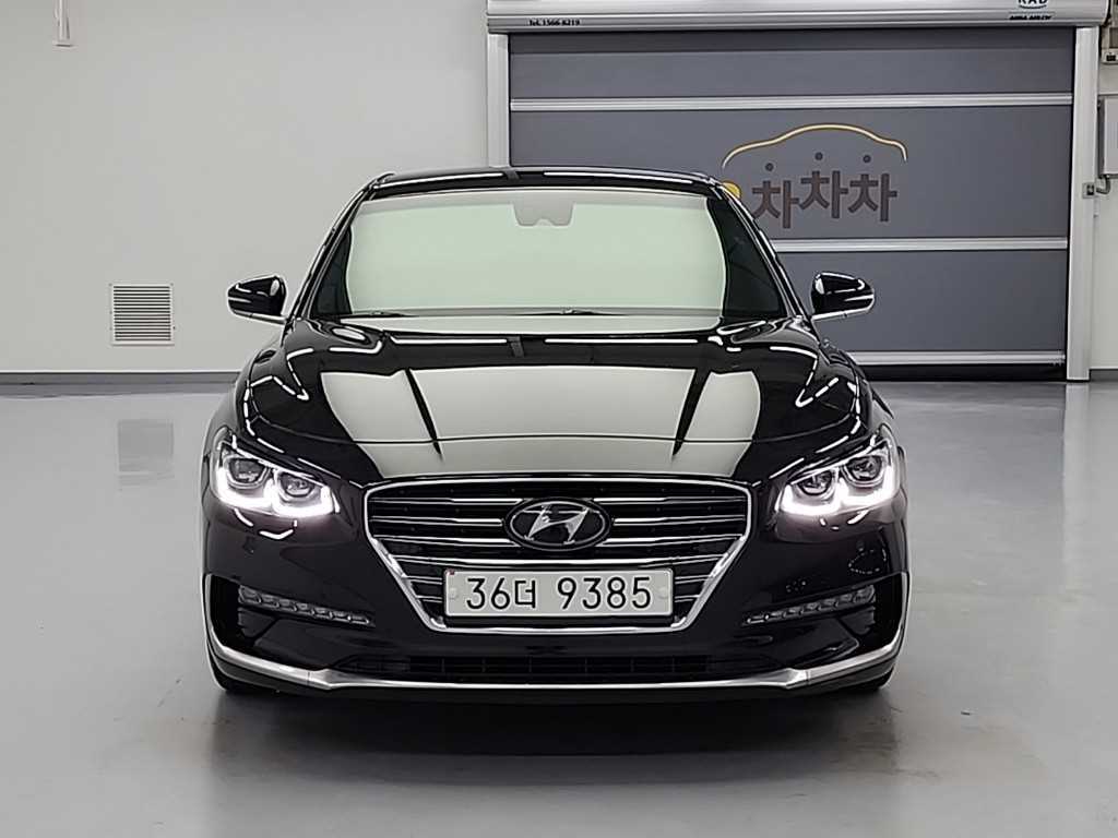 HYUNDAI Grandeur - Vista 2