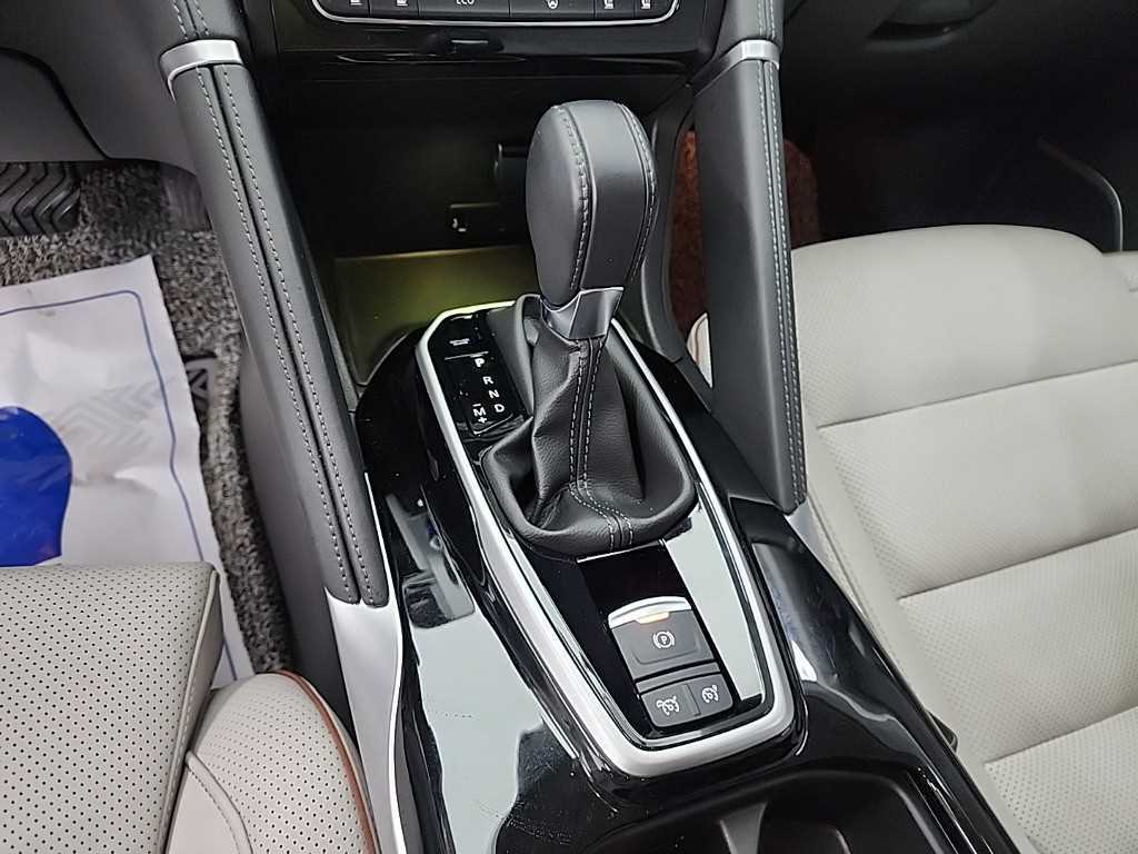 SAMSUNG QM6 - Vista 8