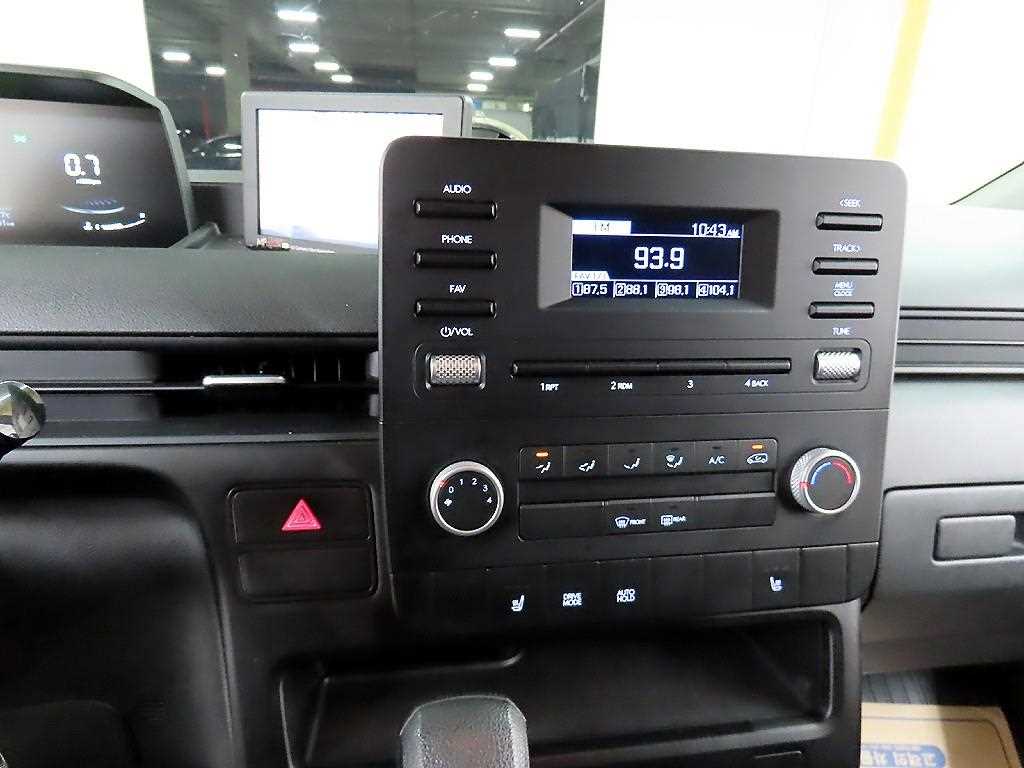 HYUNDAI Staria 2022 Blanco - Importación desde Corea - HF Imports Iquique - Foto 14