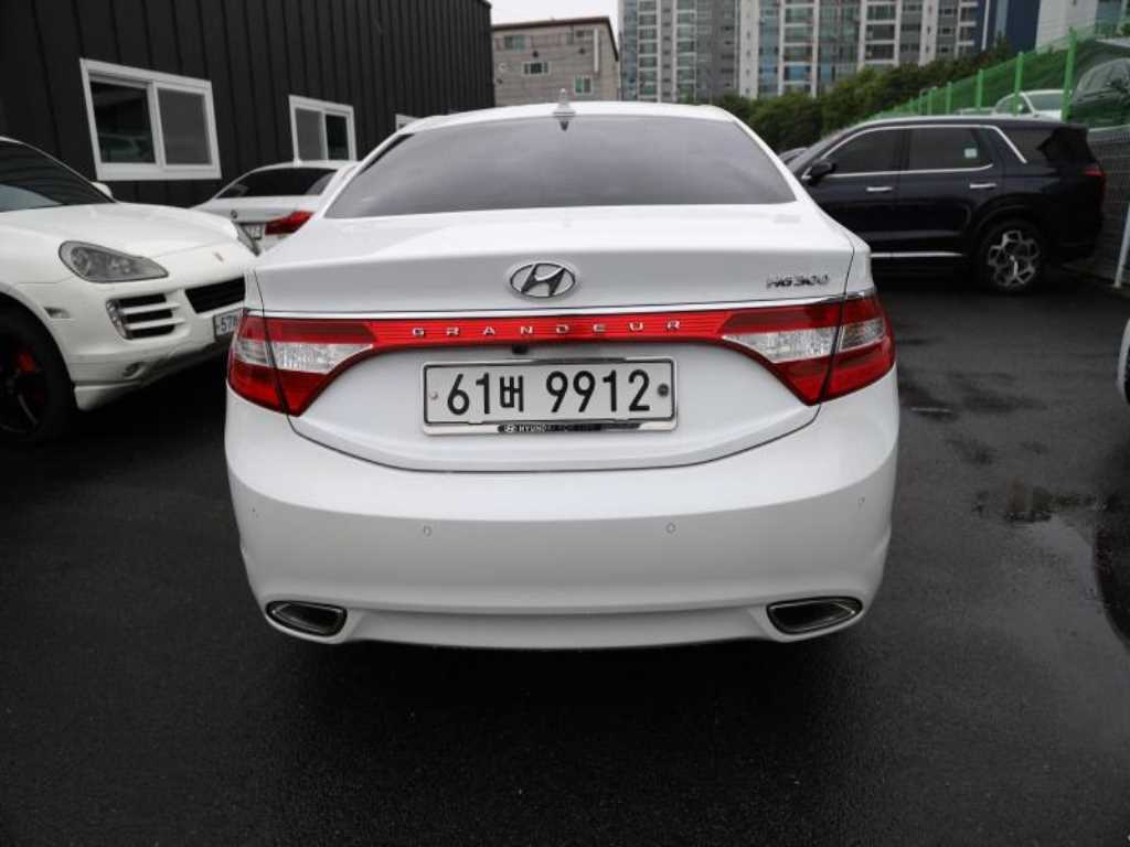 HYUNDAI Grandeur - Vista 4