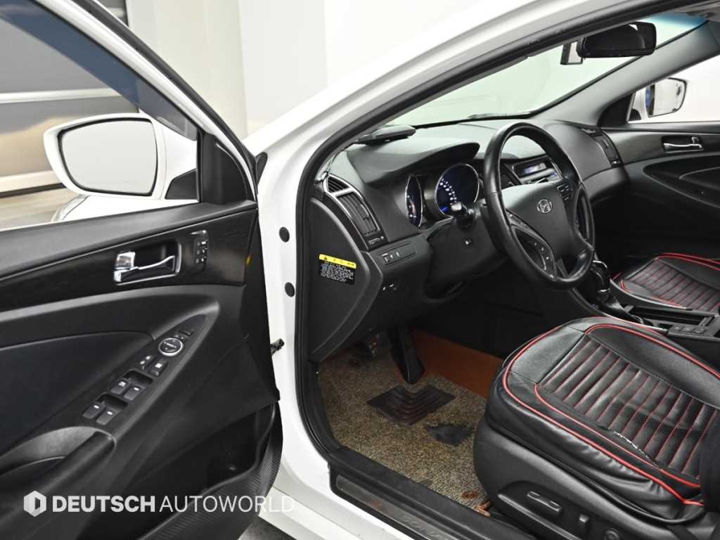 HYUNDAI Sonata - Vista 10