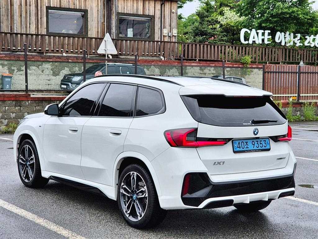 BMW iX1 - Vista 6