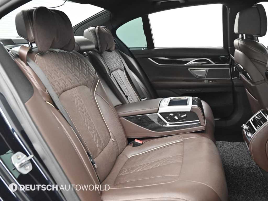 BMW 7 Series - Vista 12