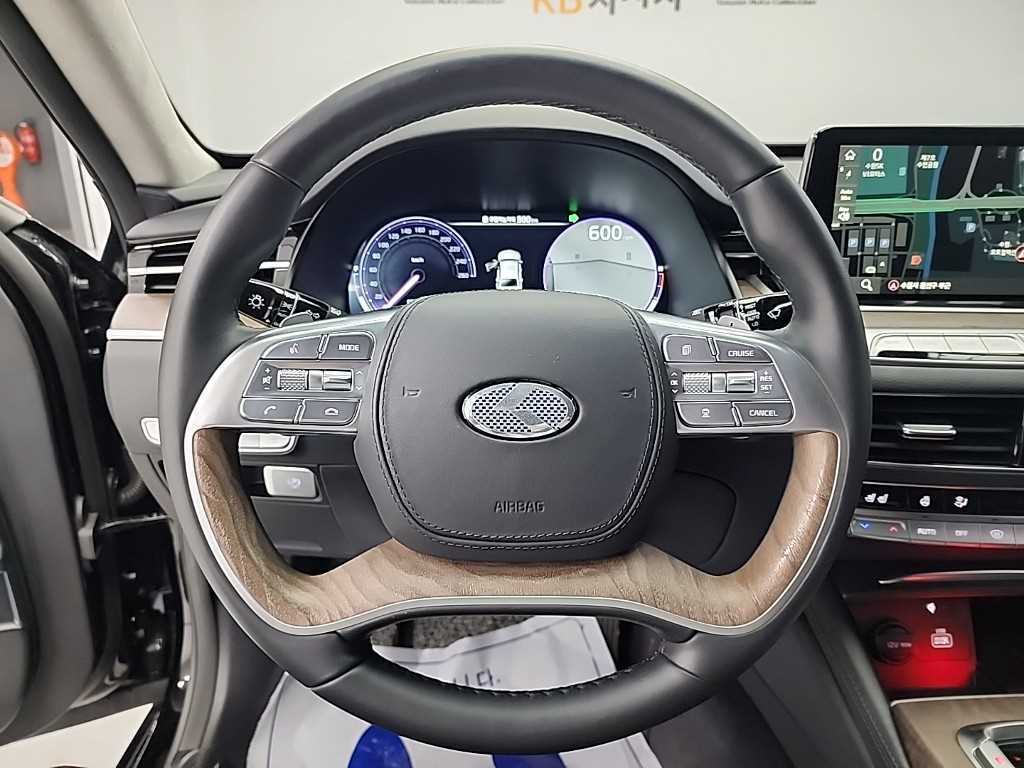 KIA K9 - Vista 9