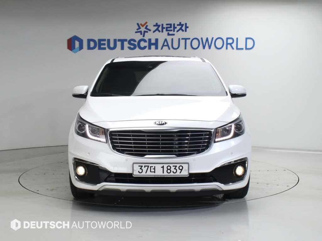 KIA Carnival - Vista 3
