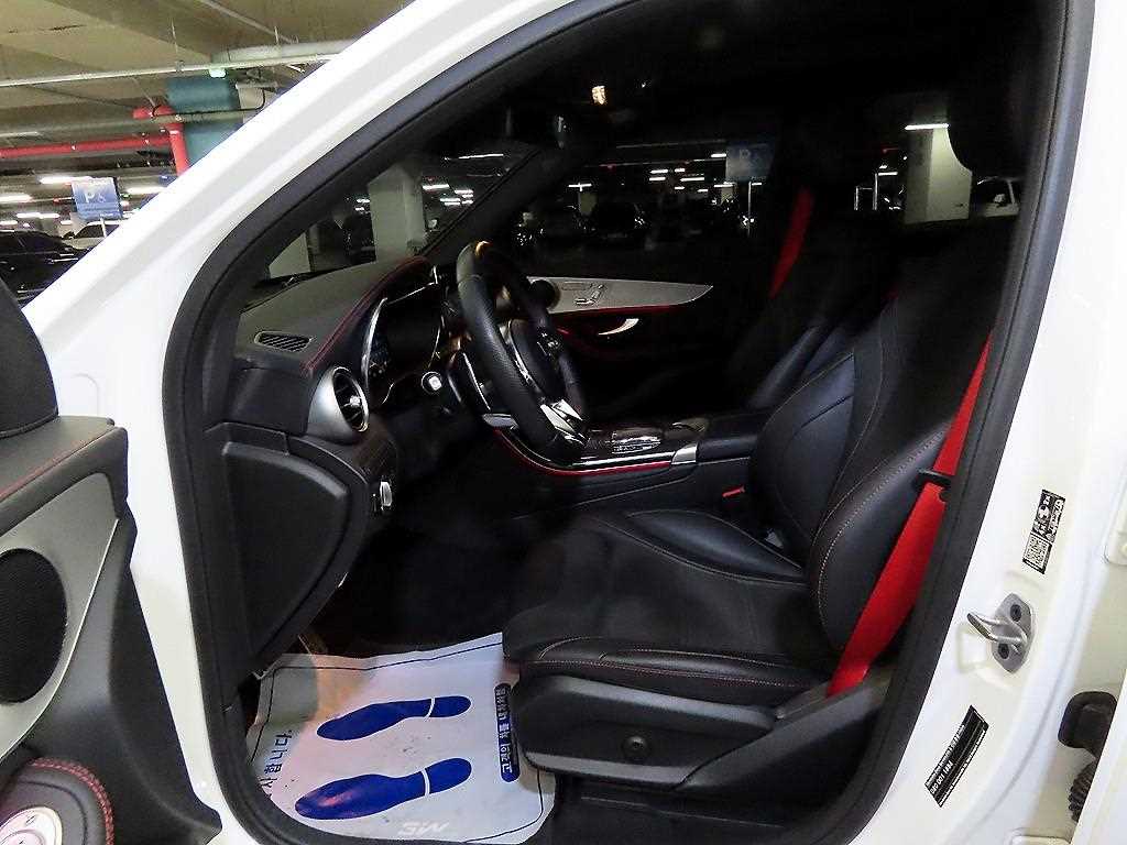 Mercedes Benz GLC Class - Vista 6