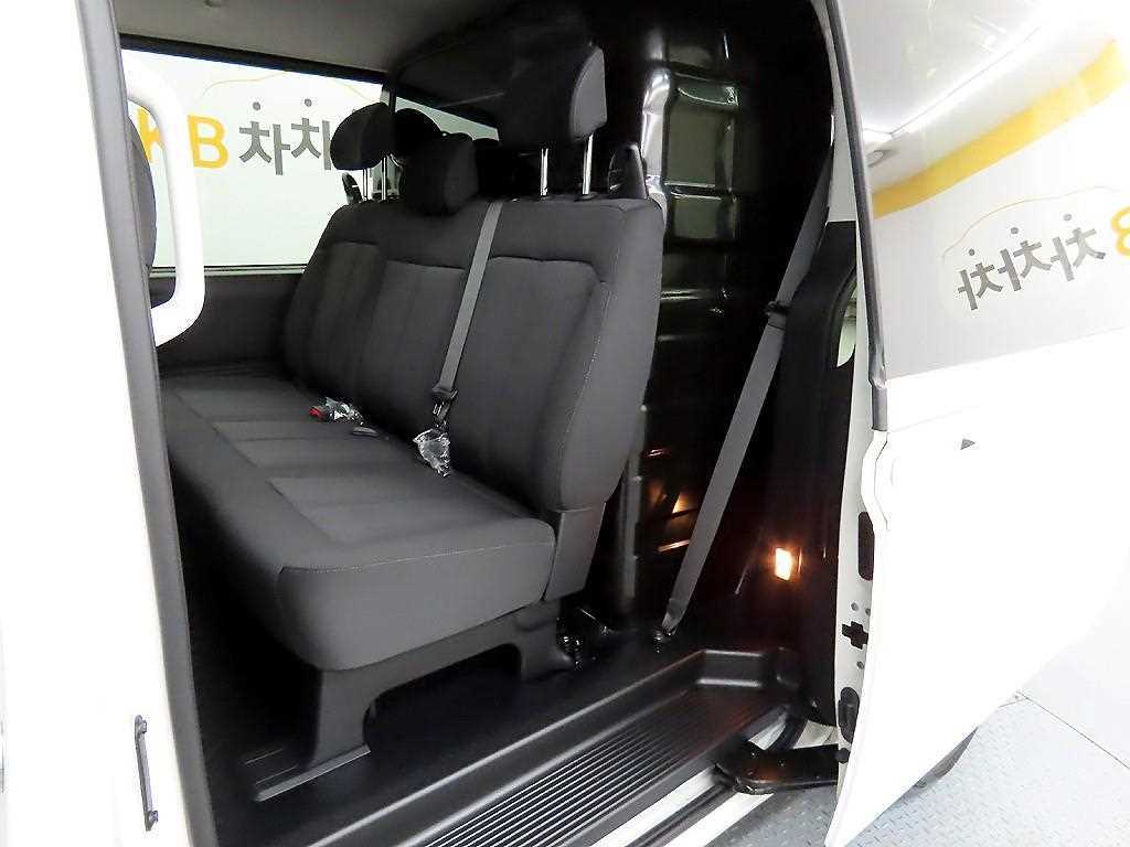 HYUNDAI Staria - Vista 6