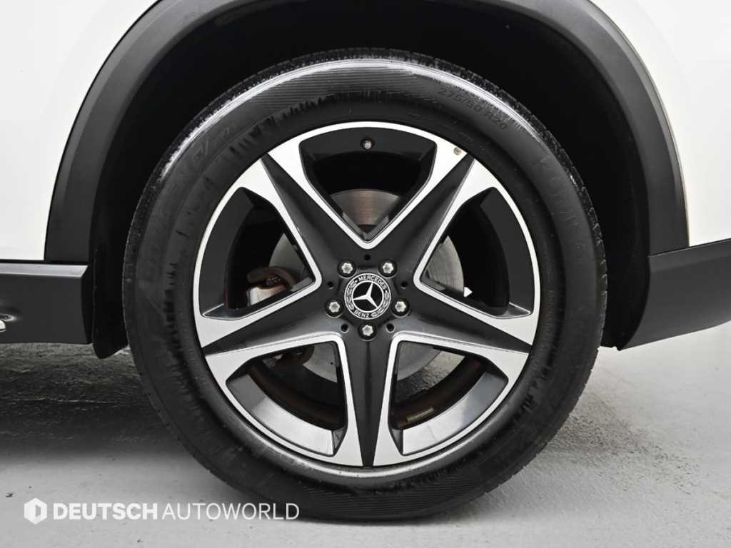 Mercedes Benz GLE Class - Vista 5