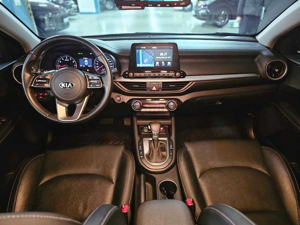 KIA K3 - Vista 5