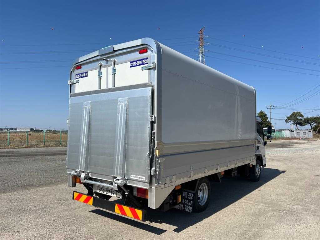 medium and large cargo truck - Vista 4