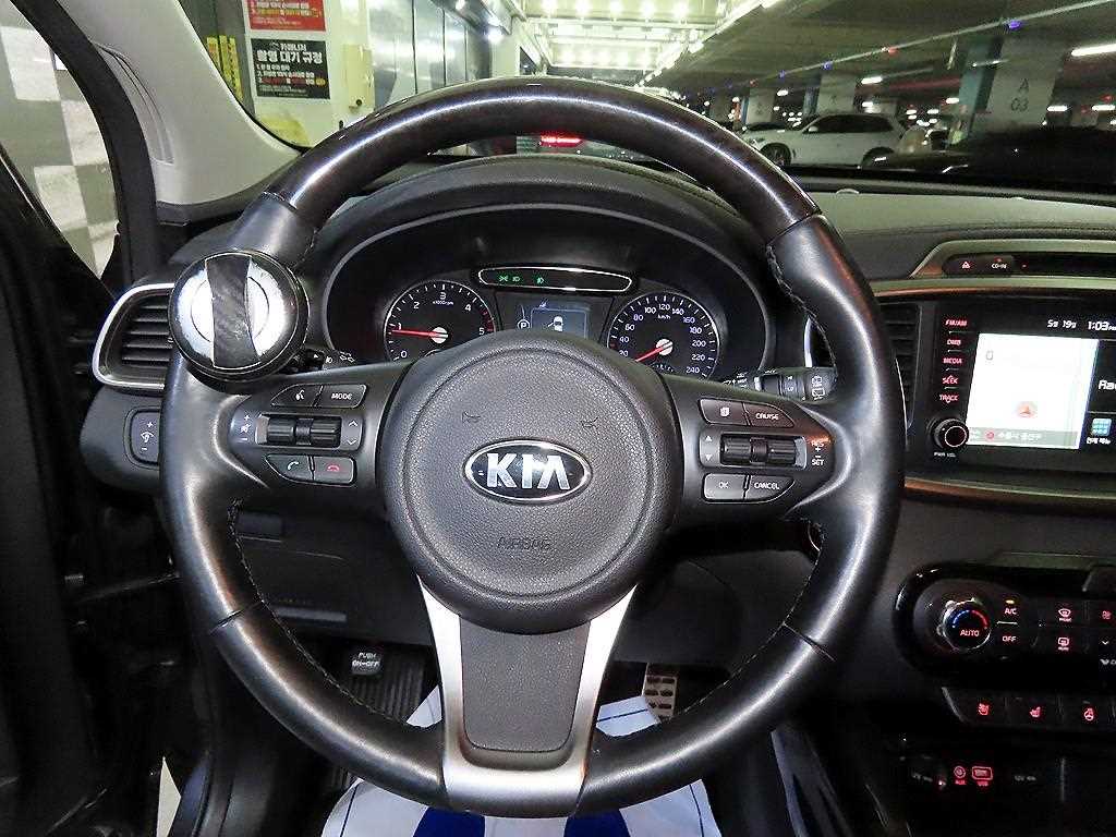 KIA Sorento - Vista 8