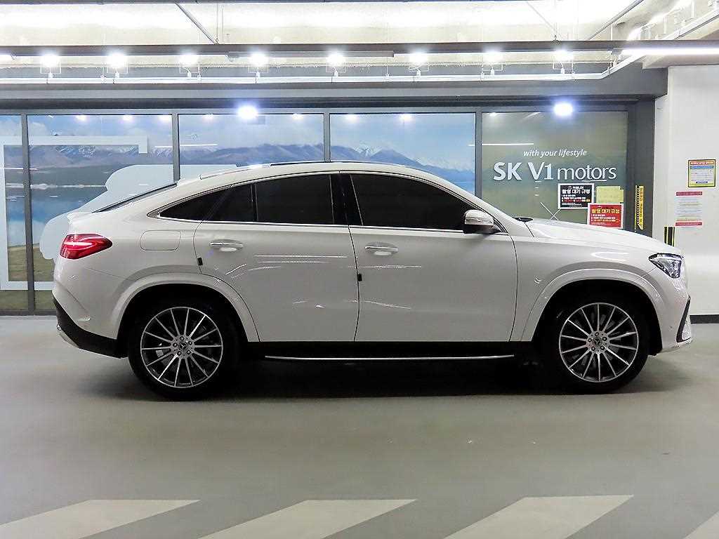 Mercedes Benz GLE Class - Vista 3