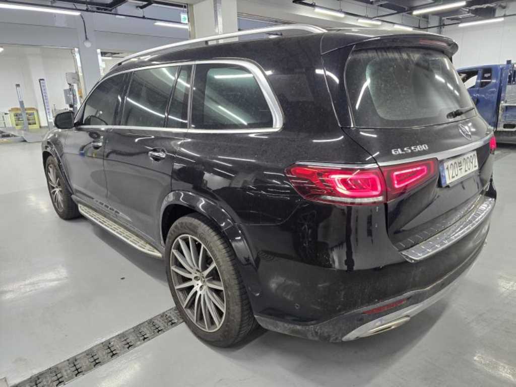 Mercedes Benz GLS Class - Vista 3