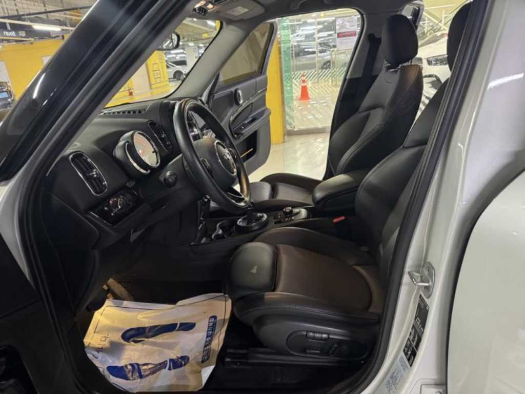 Mini Countryman - Vista 7