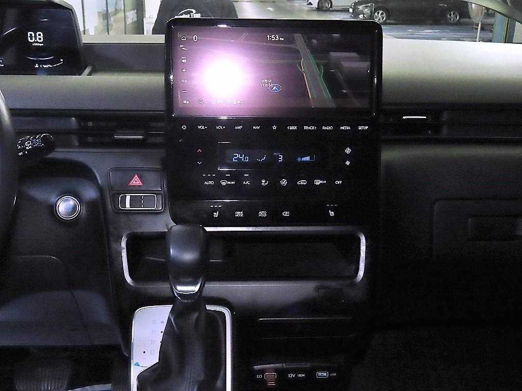 HYUNDAI Staria - Vista 11