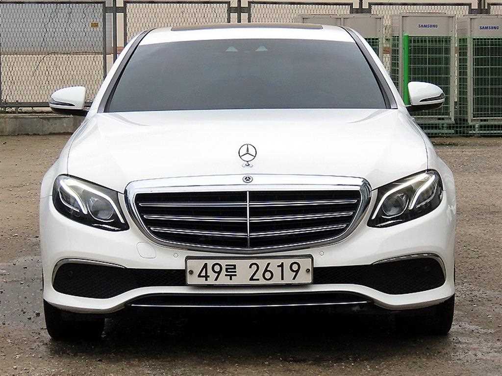 Mercedes Benz E class 2018 Blanco - Importación desde Corea - HF Imports Iquique - Foto 1