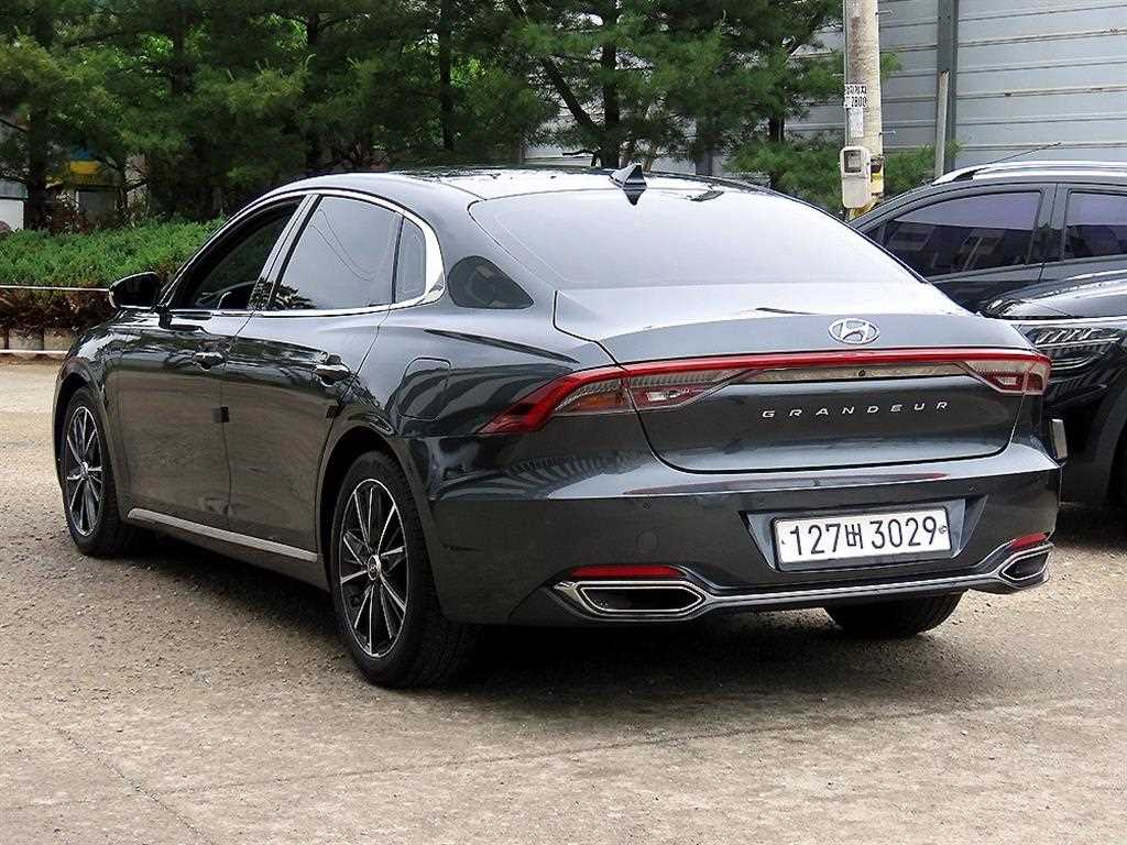 HYUNDAI Grandeur - Vista 3
